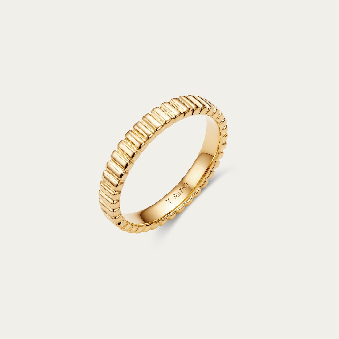 Lab-grown diamond ring in 18k yellow gold — D-F color, VS-VVS clarity