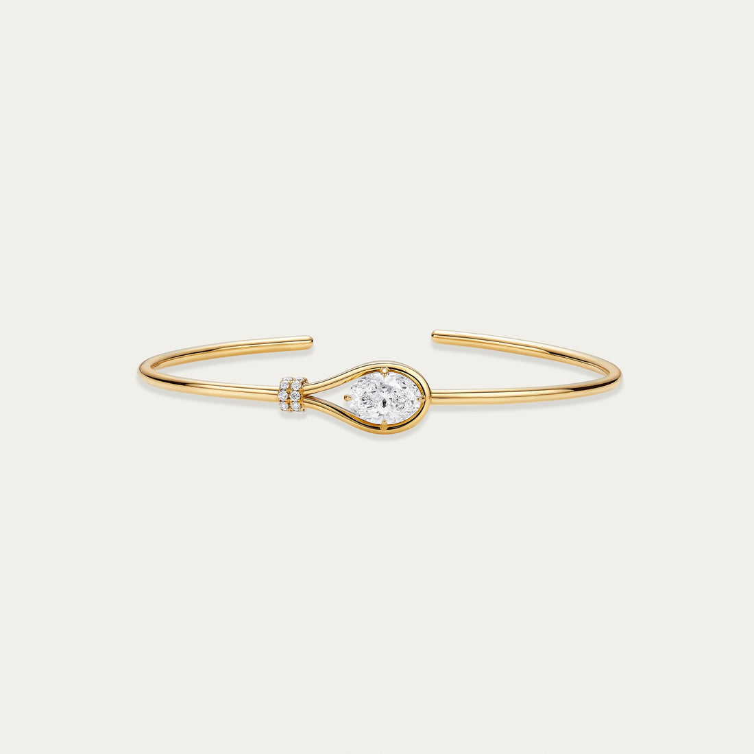 Oval cut lab-grown diamond bangle in 18k yellow gold — 1.21ct, D-E color, VS-VVS clarity