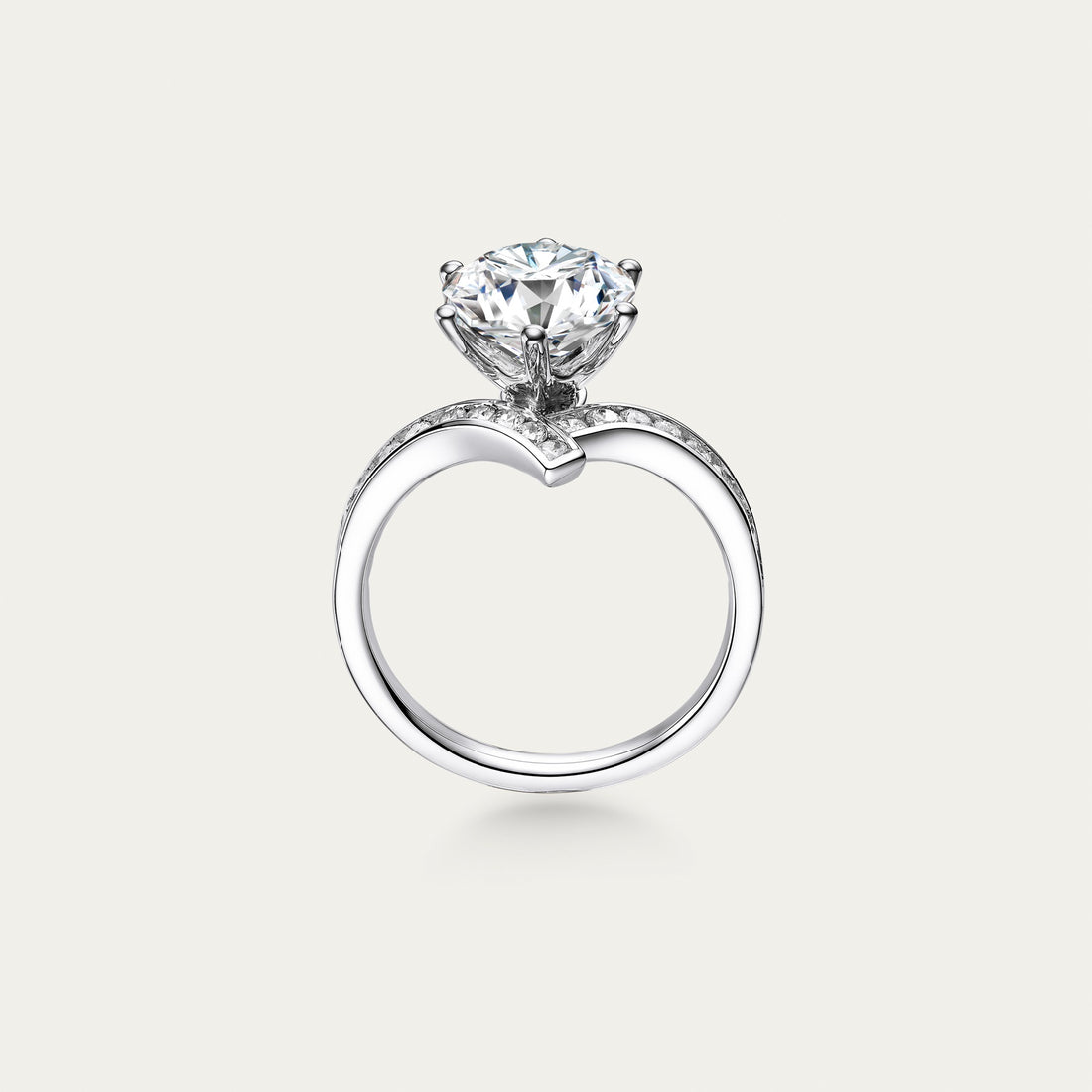 Round brilliant lab-grown diamond ring in 18k gold — 2.76ct, D-E color, VS2-SI1 clarity, additional view